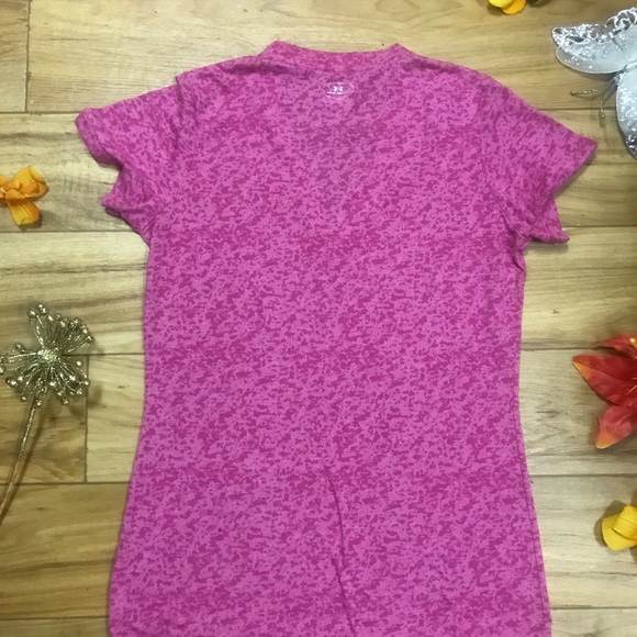 Under Armour Tee Shirt - Picture 2 of 7